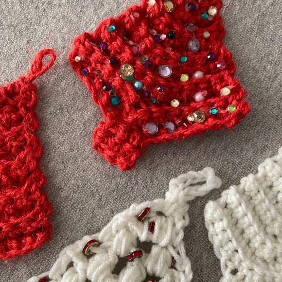 Handmade Crochet Red White Holiday Christmas Tree Hanging Decorations Set of 4 - Picture 5 of 6